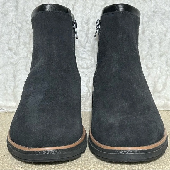 Clarks Womens Black Suede Sharon Heights Side Zip Ankle Booties Boots SZ 8.5 - Picture 3 of 11